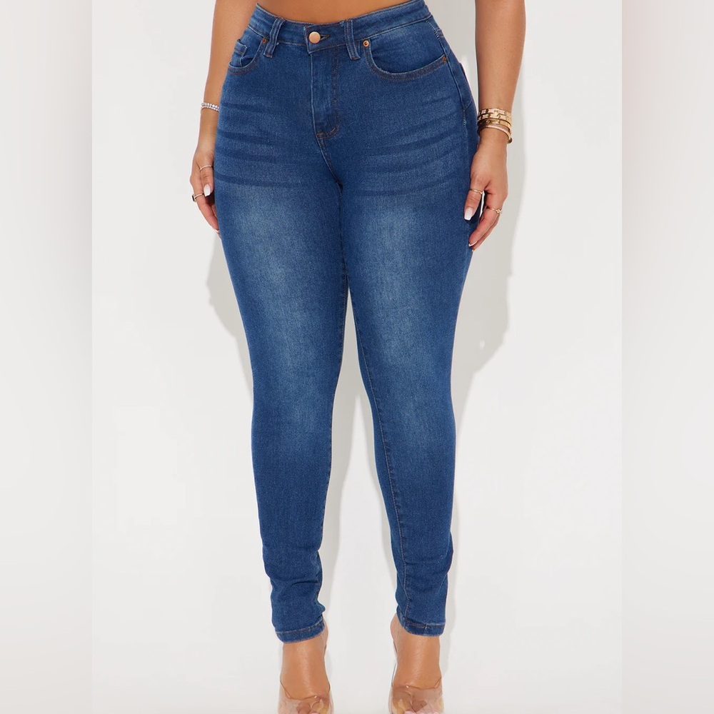 Curvy Stretch Skinny Jeans – Dark Wash (Size 5) New w/Tags